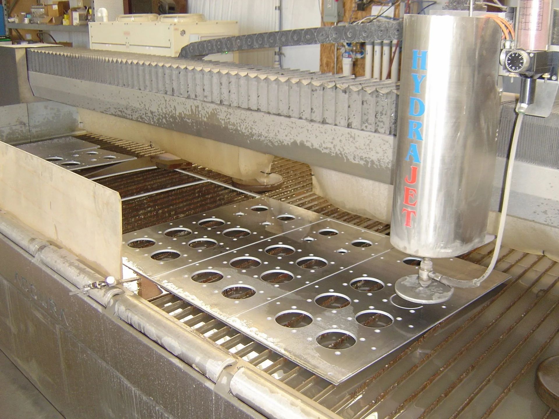 A machine that has the word bosch on it