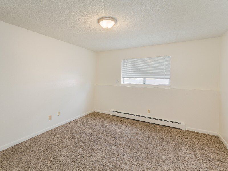 Bedroom | Parkwood Place in Greenly, CO