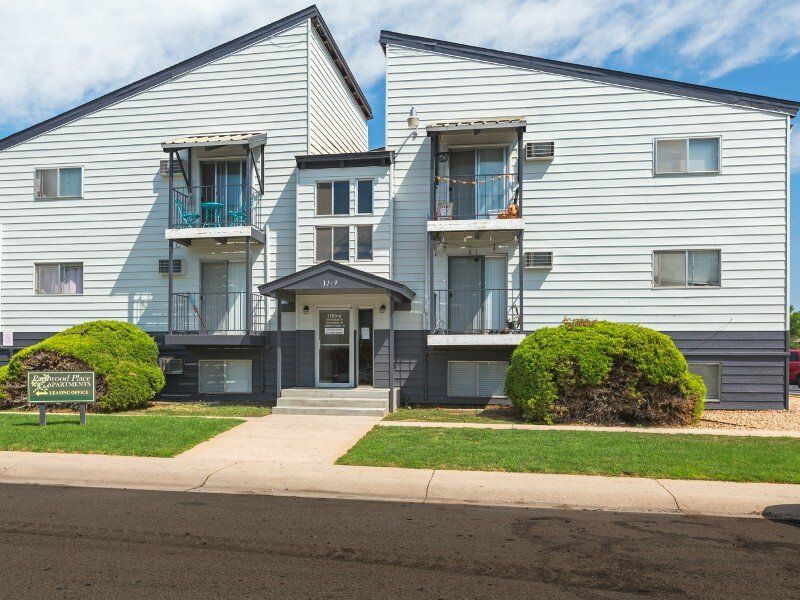 Apartment Exterior | Parkwood Place in Greenly, CO