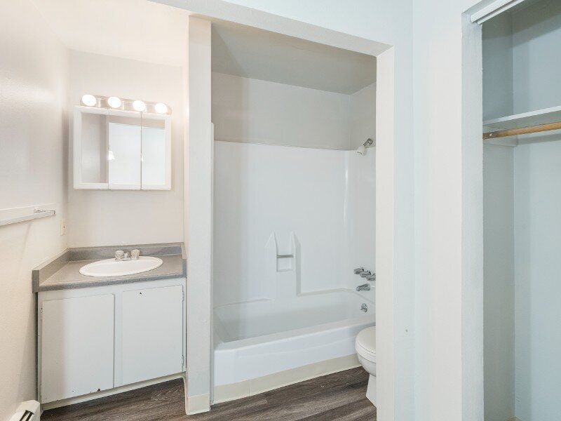 Beautiful Bathroom | Parkwood Place in Greenly, CO