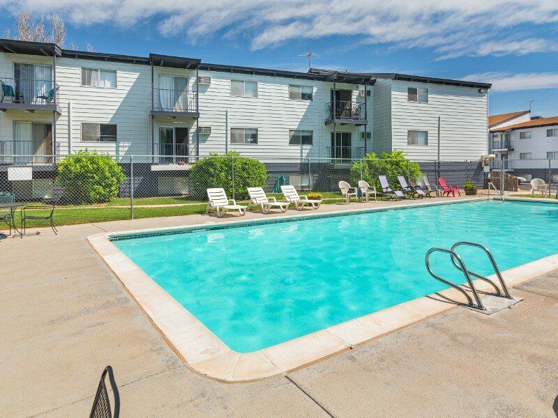Apartments with a Pool | Parkwood Place in Greenly, CO