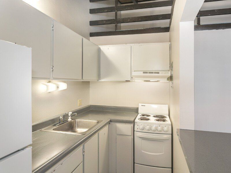 Kitchen | Parkwood Place in Greenly, CO