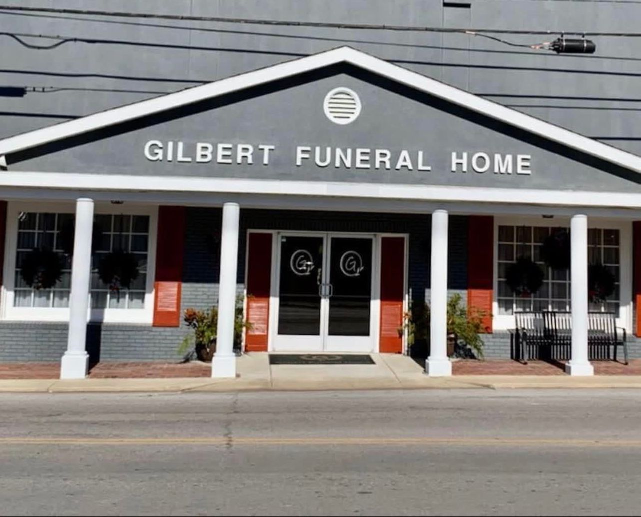 Exterior view of Gilbert Funeral Home in Marion, KY.