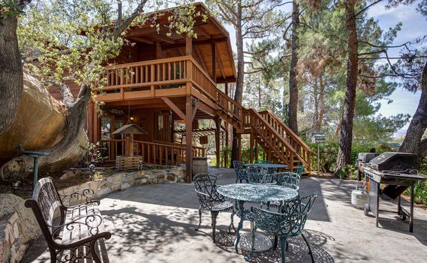 Rooms And Suites In Kernville, California | Whispering Pines Lodge