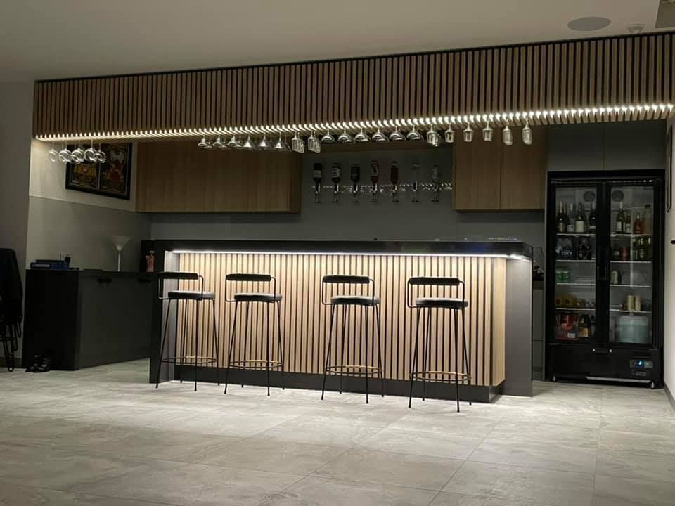 Completed Bar Polytec Cinder Matt , Natural Oak Steccawood & Platinum Leaf Matt