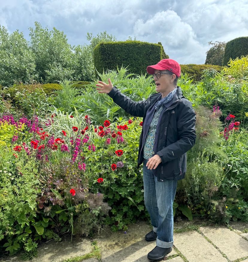 Guide at Great Dixter with Huron Tours