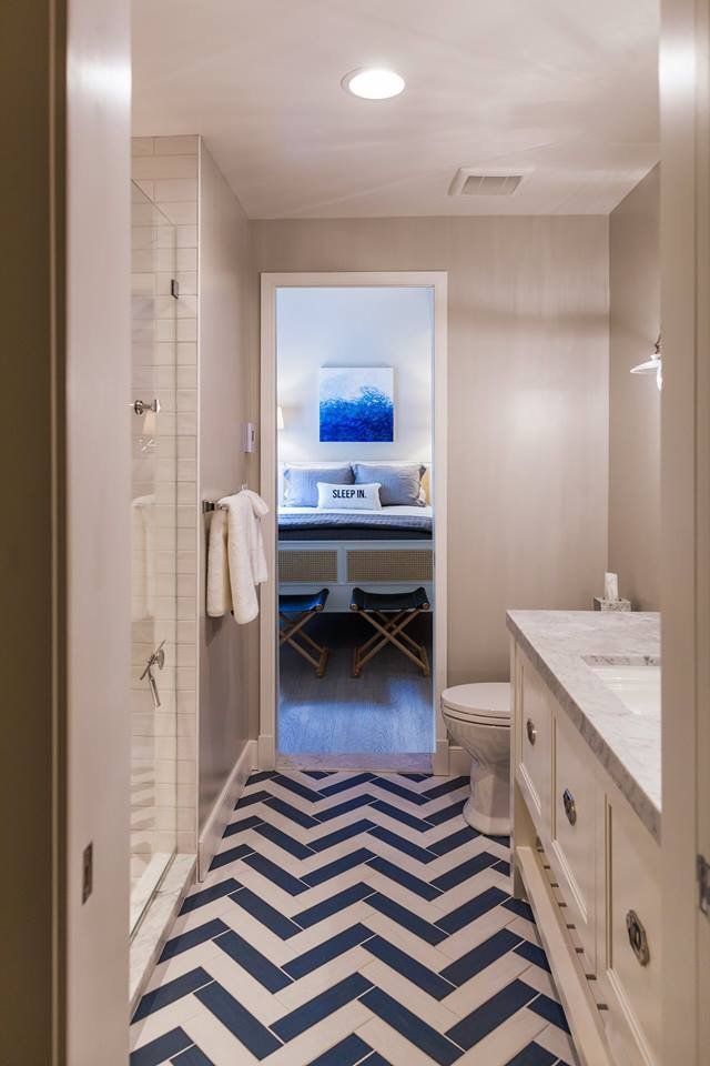 Take A Peek, interior photo 160