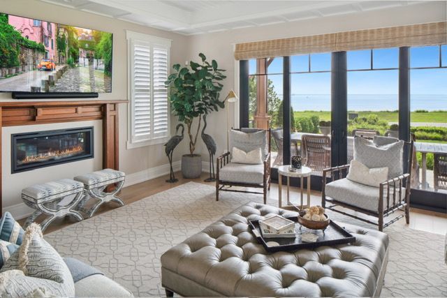 Take A Peek, interior photo 177