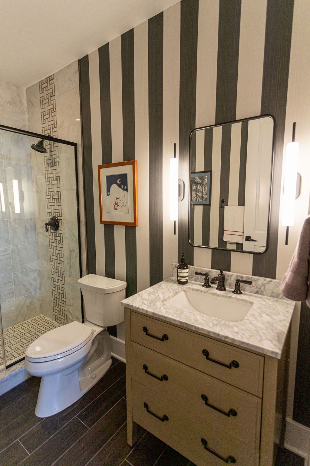 Take A Peek, interior photo 26