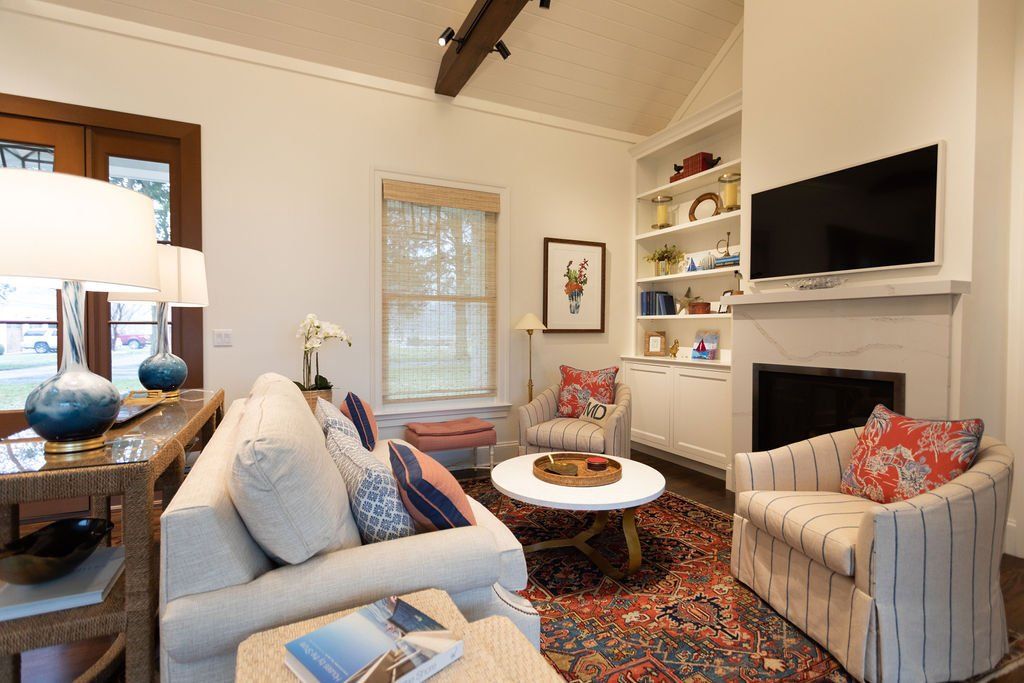 Take A Peek, interior photo 25