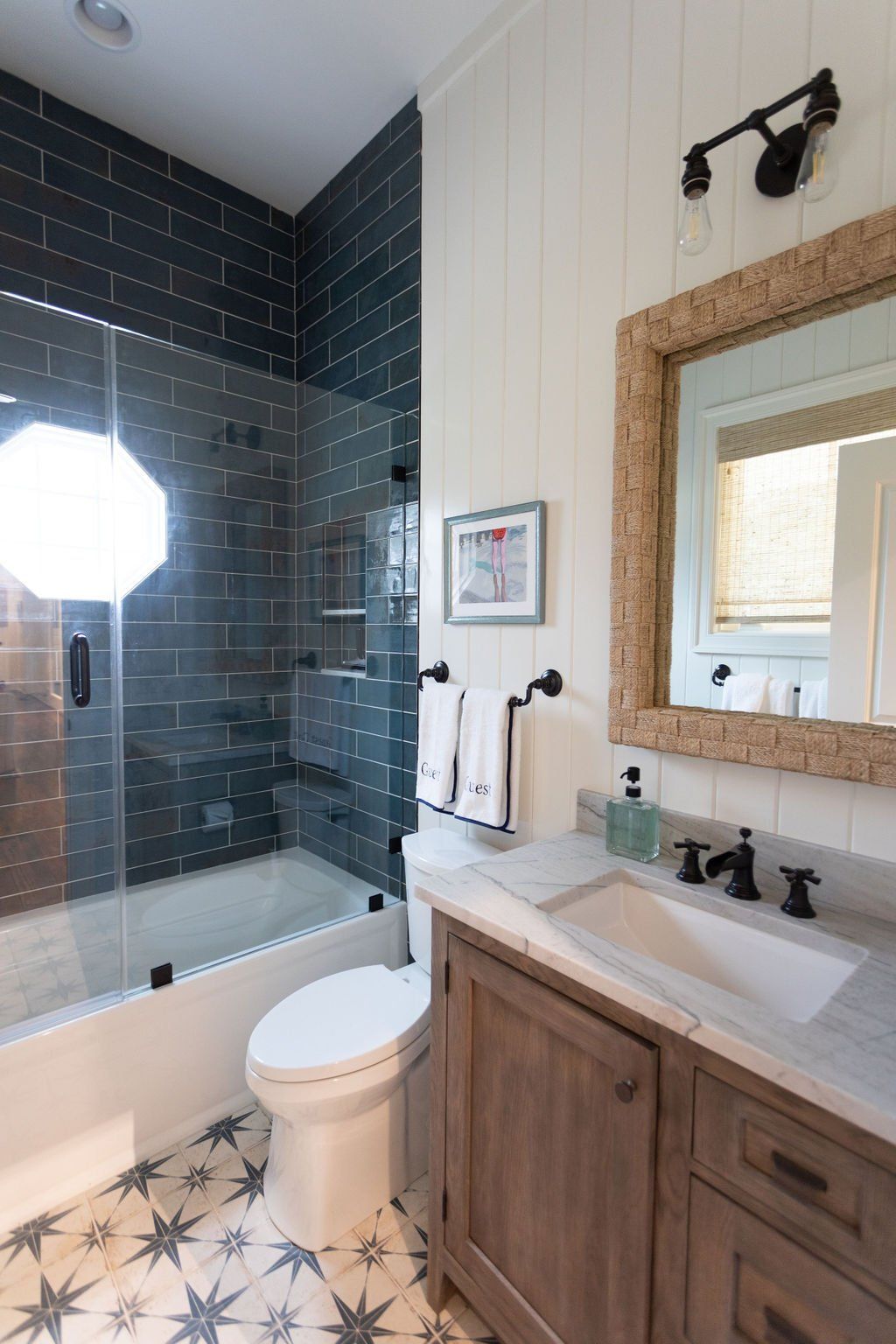 Take A Peek, interior photo 24