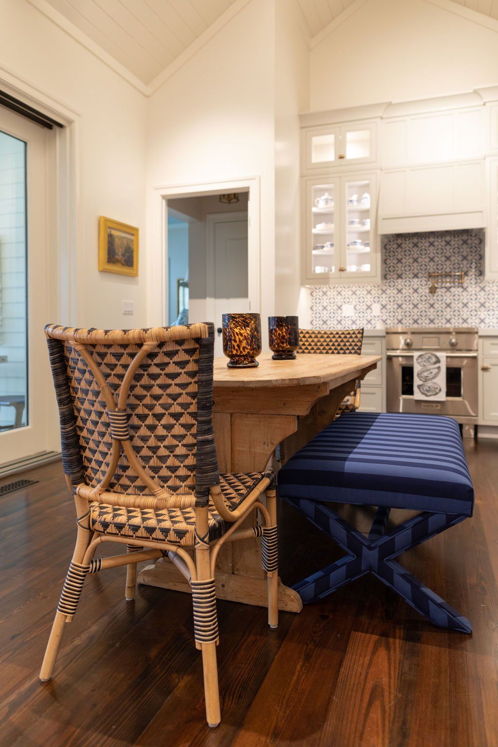 Take A Peek, interior photo 14