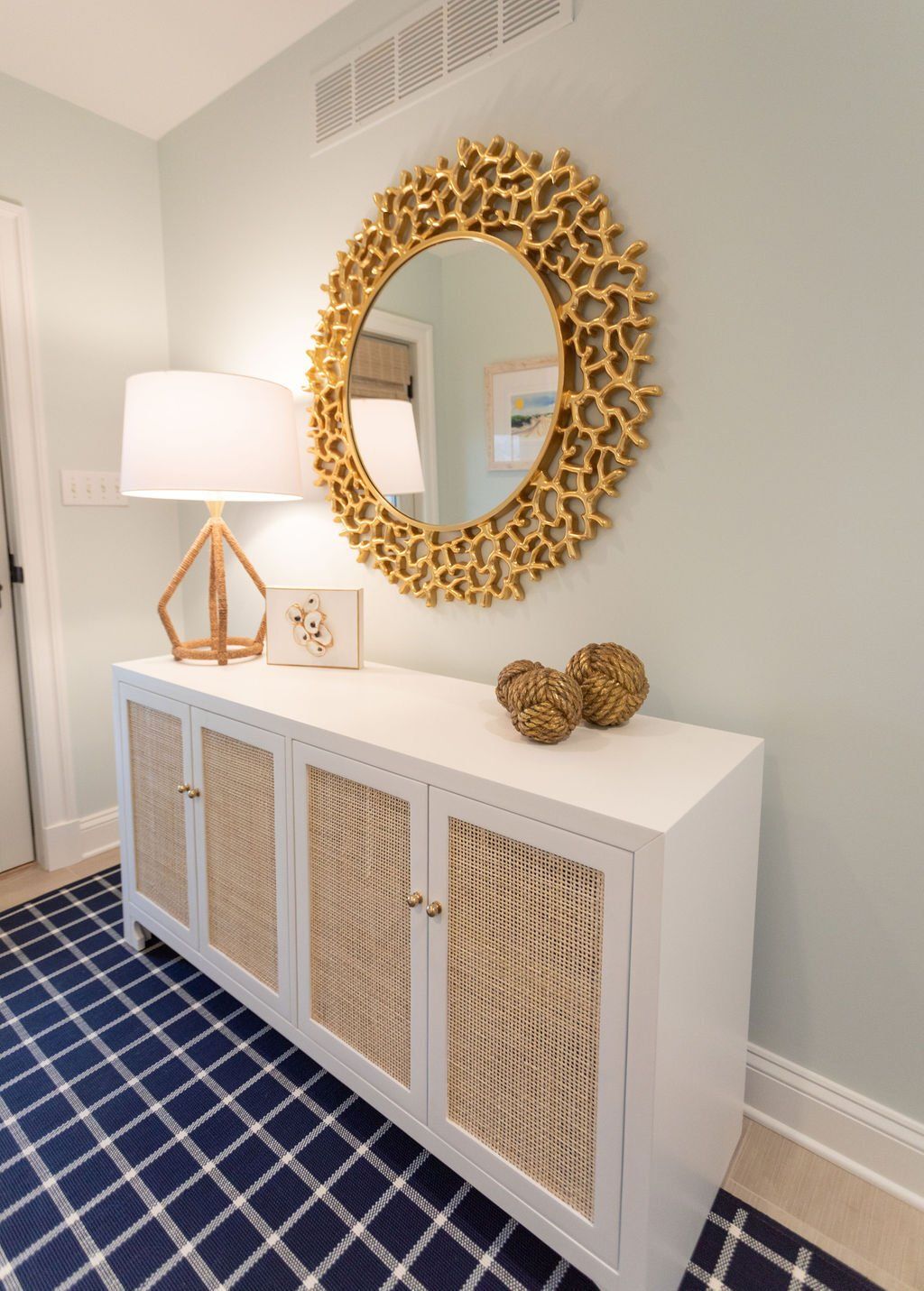 Take A Peek, interior photo 10