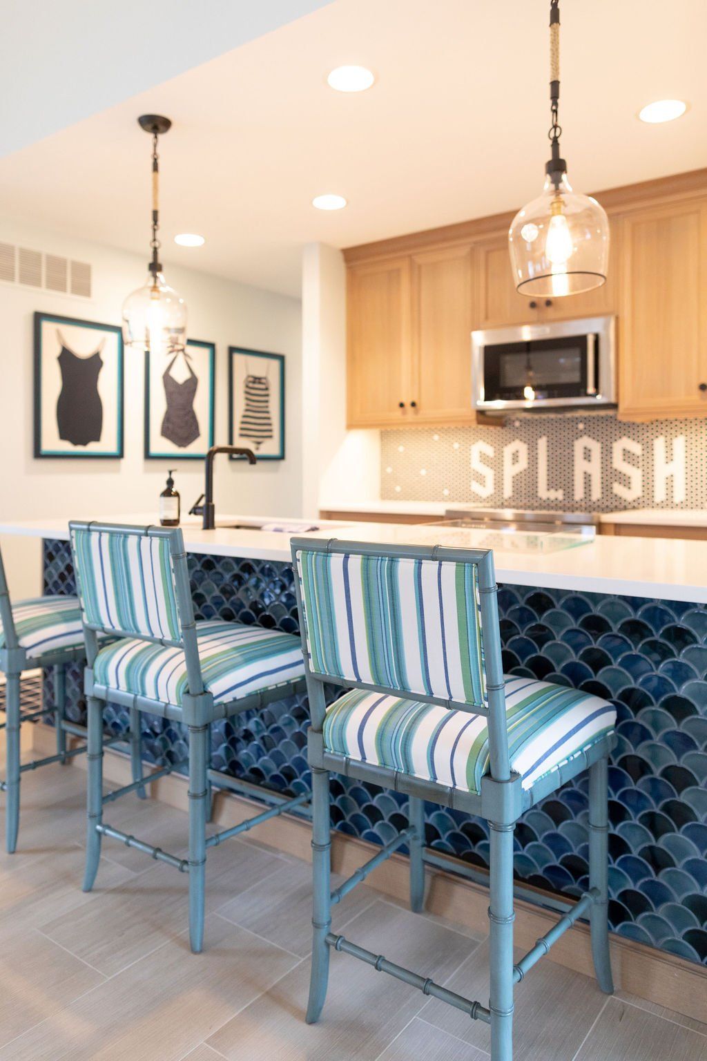 Take A Peek, interior photo 6