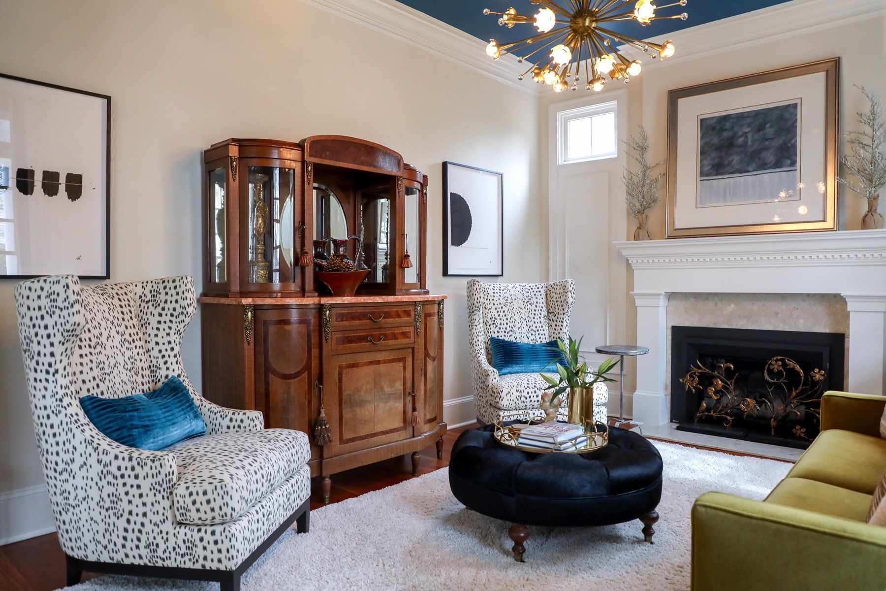 Take A Peek, interior photo 168