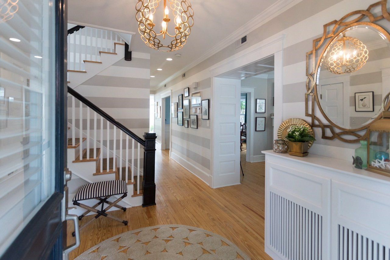 Take A Peek, interior photo 92