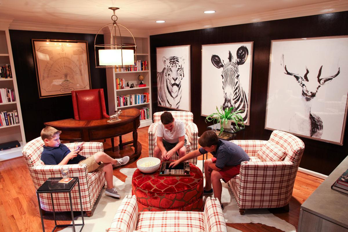 Take A Peek, interior photo 131