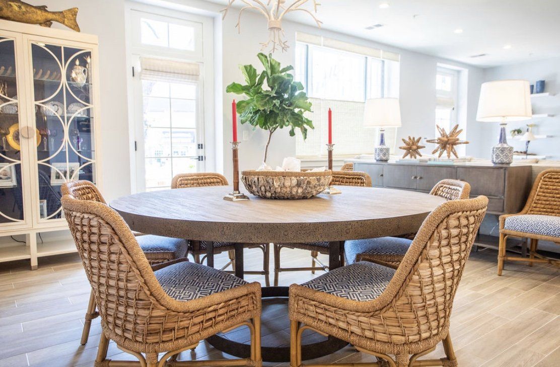 Take A Peek, interior photo 77