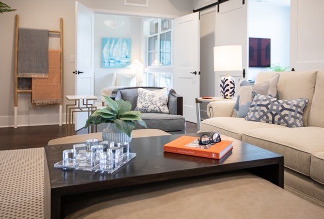 Take A Peek, interior photo 60