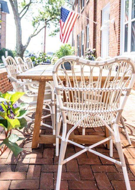 Take A Peek, interior photo 75