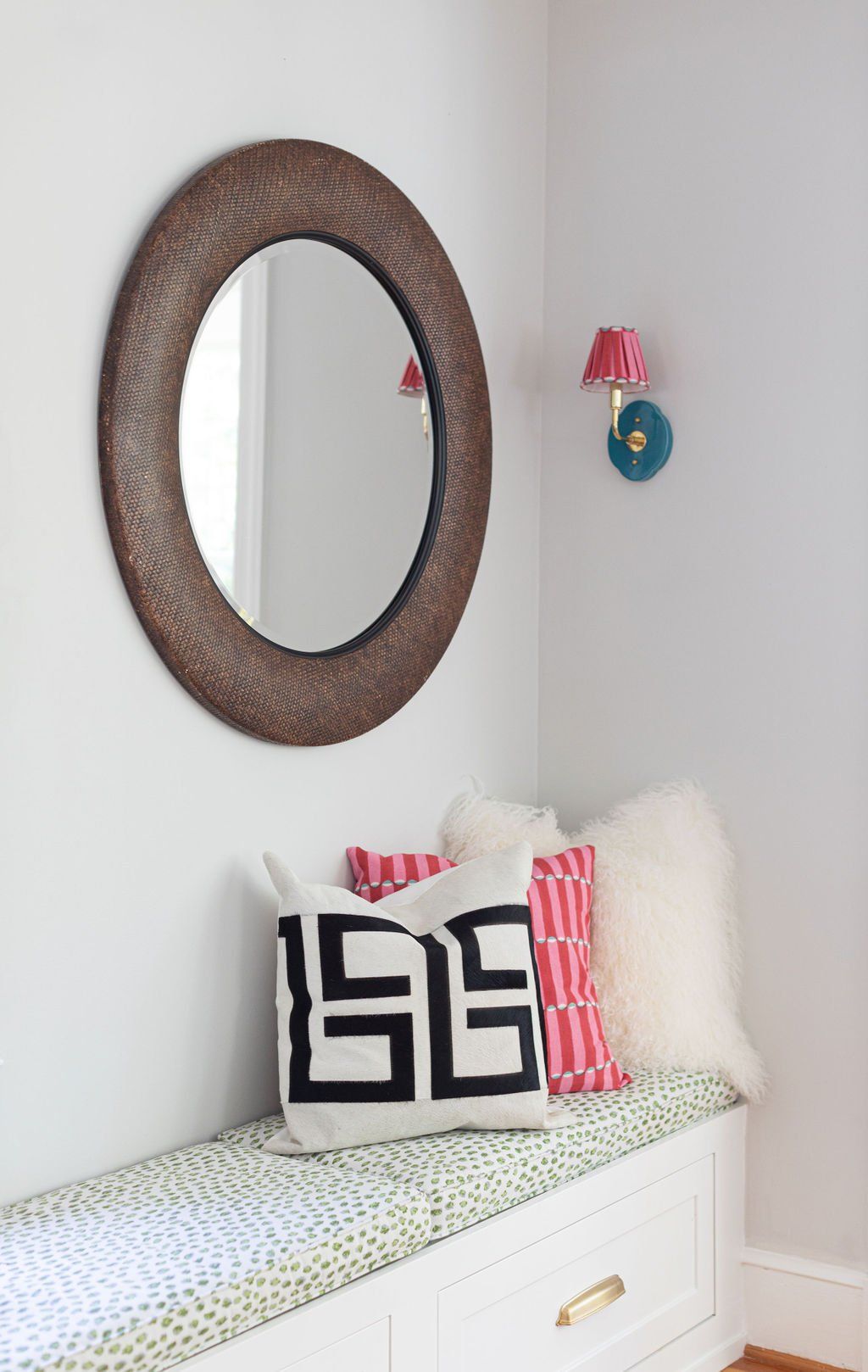 Take A Peek, interior photo 2