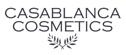 Das Logo von Casablanca Cosmetics zeigt einen Lorbeerkranz.