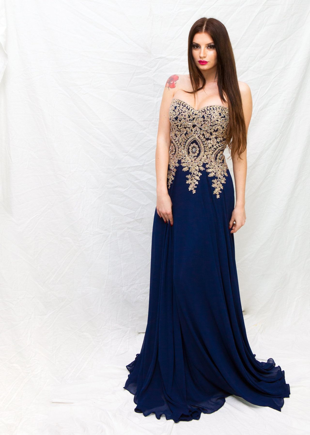 abito lungo corpetto ricamato