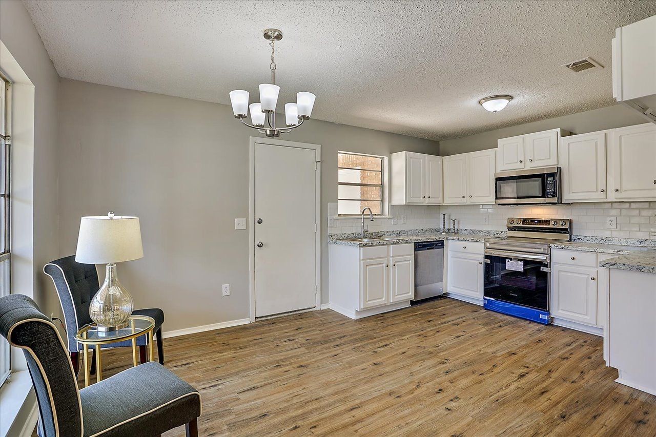 Living room with Open kitchen