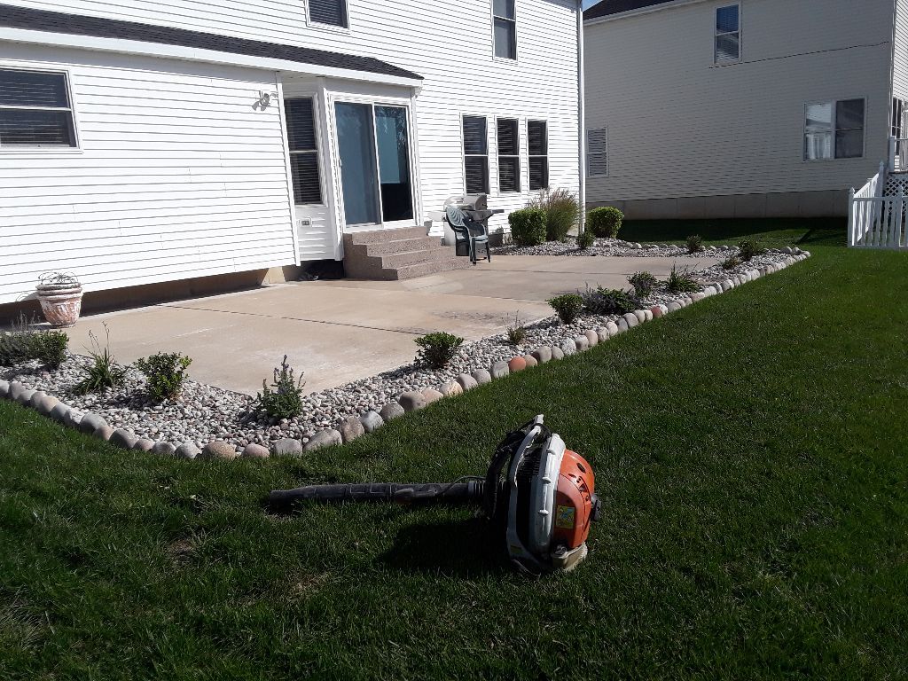 Buenemann Landscaping LLC Residential Landscaping