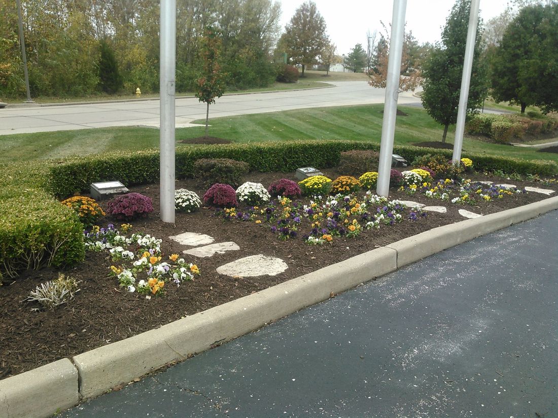 Buenemann Landscaping LLC Commercial Garden Maintenance