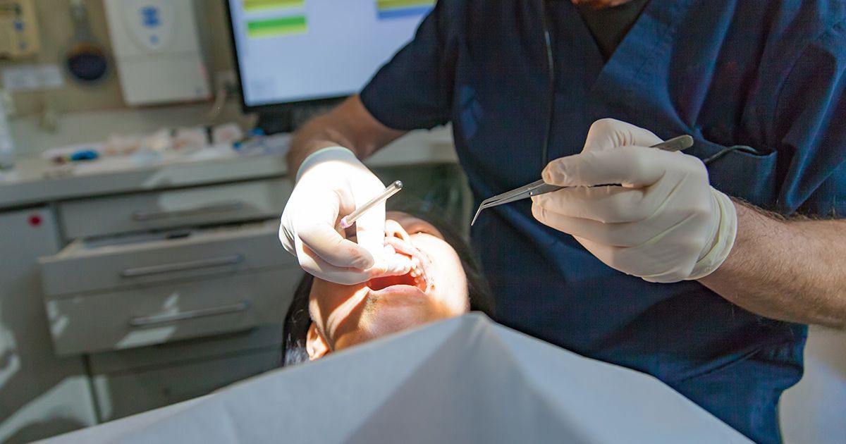 emergency dental extraction