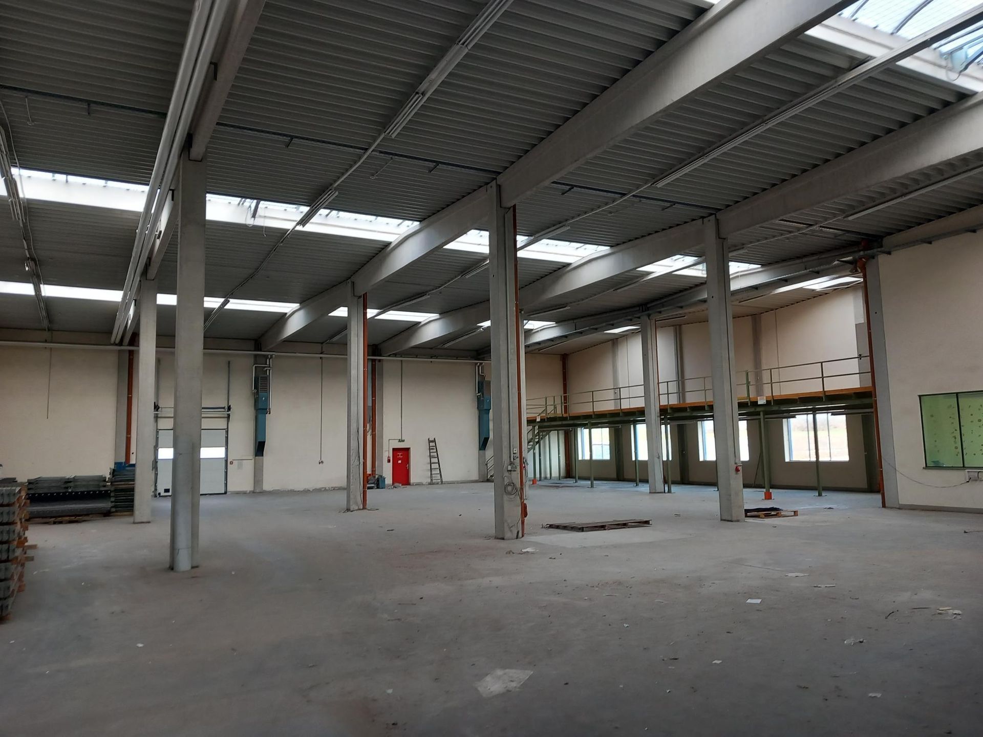 Zöchling Immobilien, Hallenvermietung Gewerbeobjekt Wöllersdorf Galerie