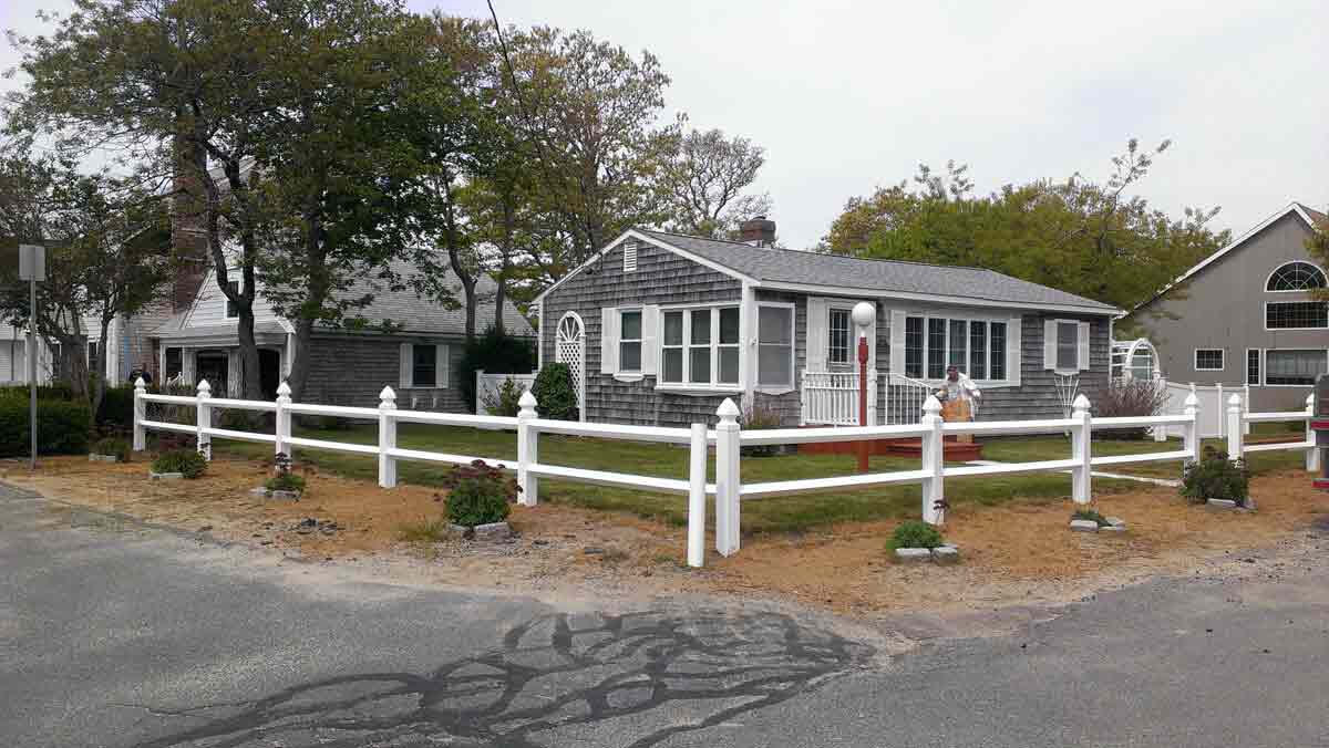 Riverside Style Fence—Cedar Fence in Kingston, MA