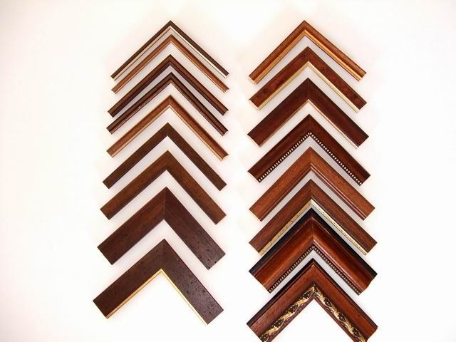 cornici in legno molto scuro