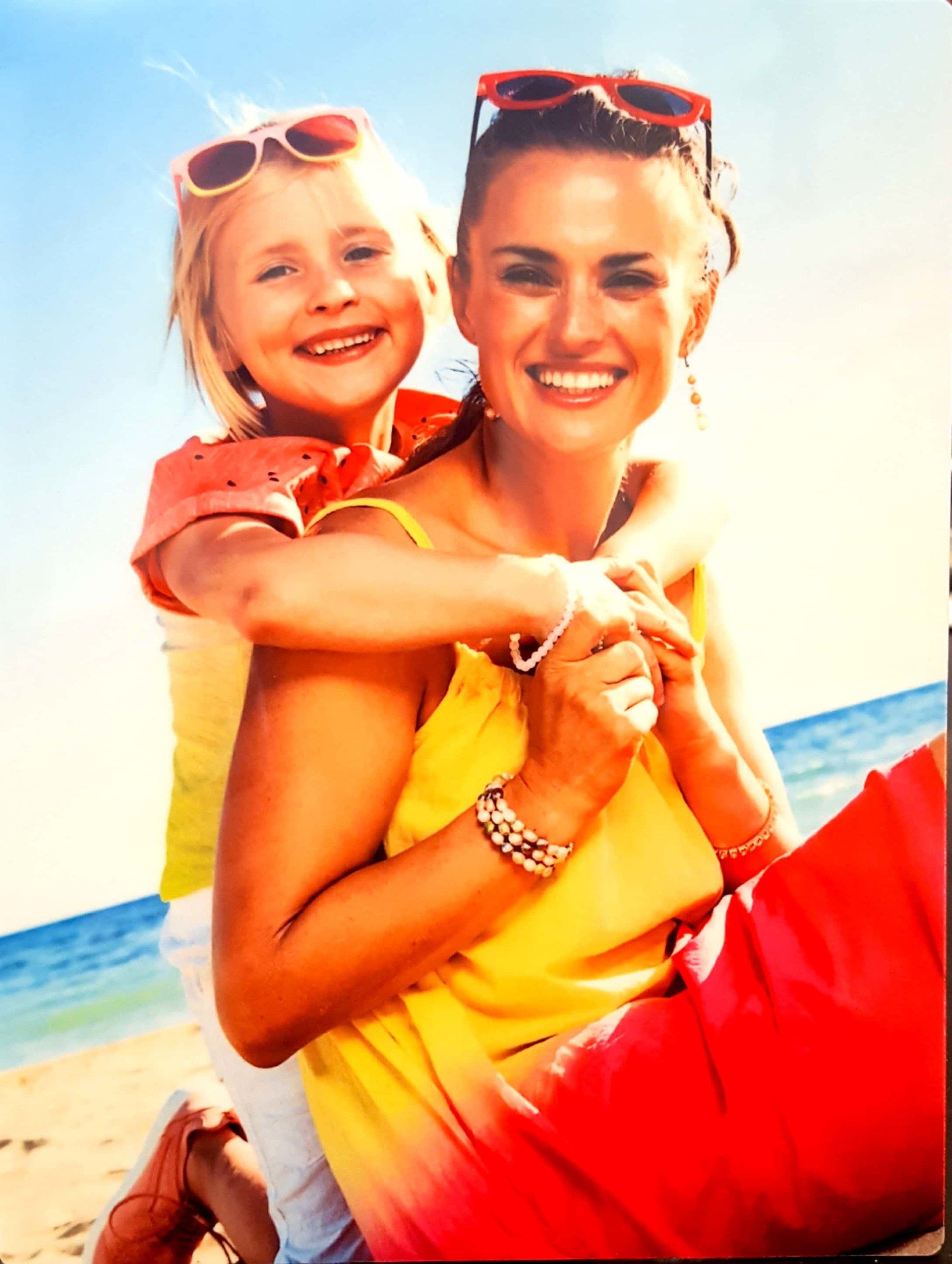 madre con bimba in braccio