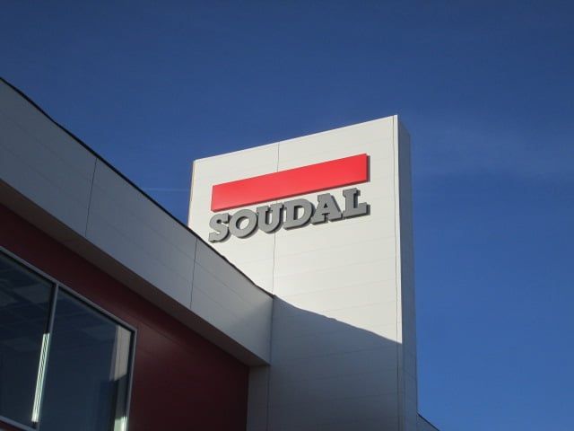 new letters on business sign