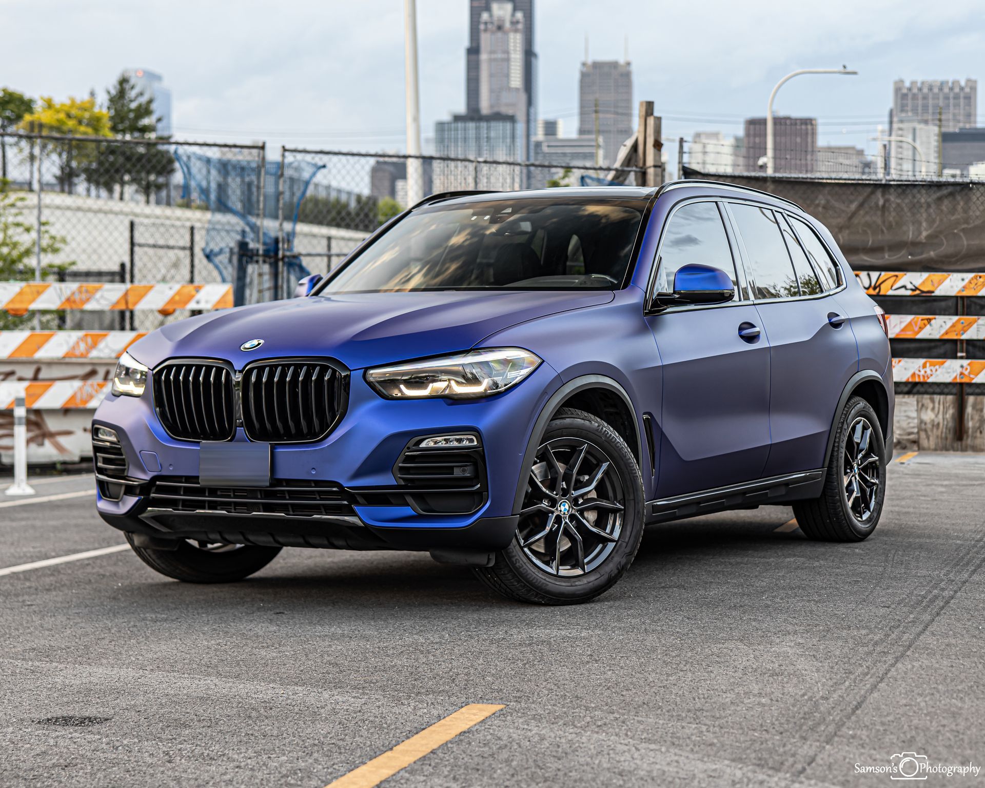 bmw-i8-chrome-camo-vinyl-wrap-avery-dennison-01