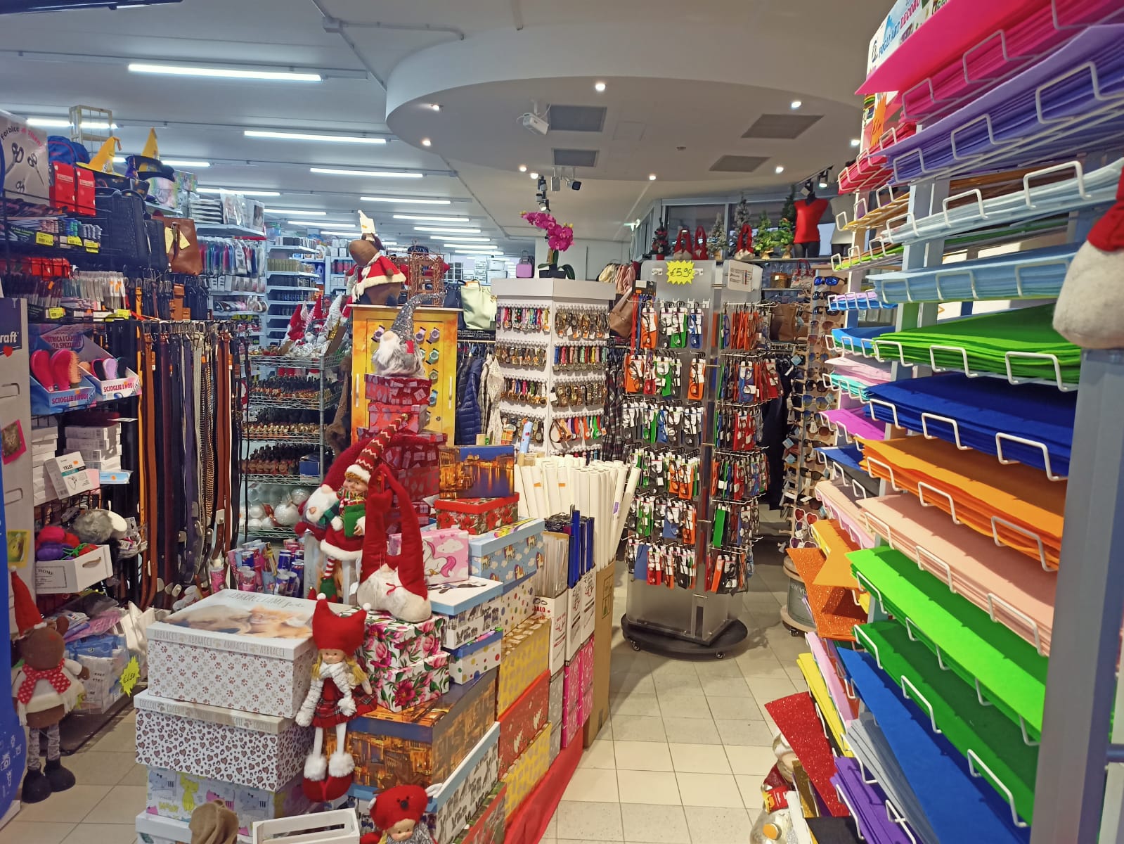 vendita smalti per unghie