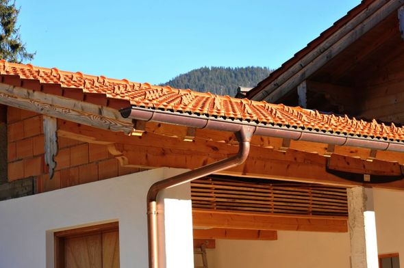 tetto in legno e grondaia in rame a Cosenza e provincia