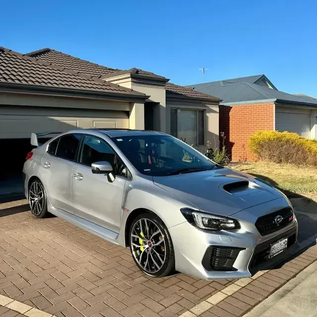 Exterior detailing for a car in pert