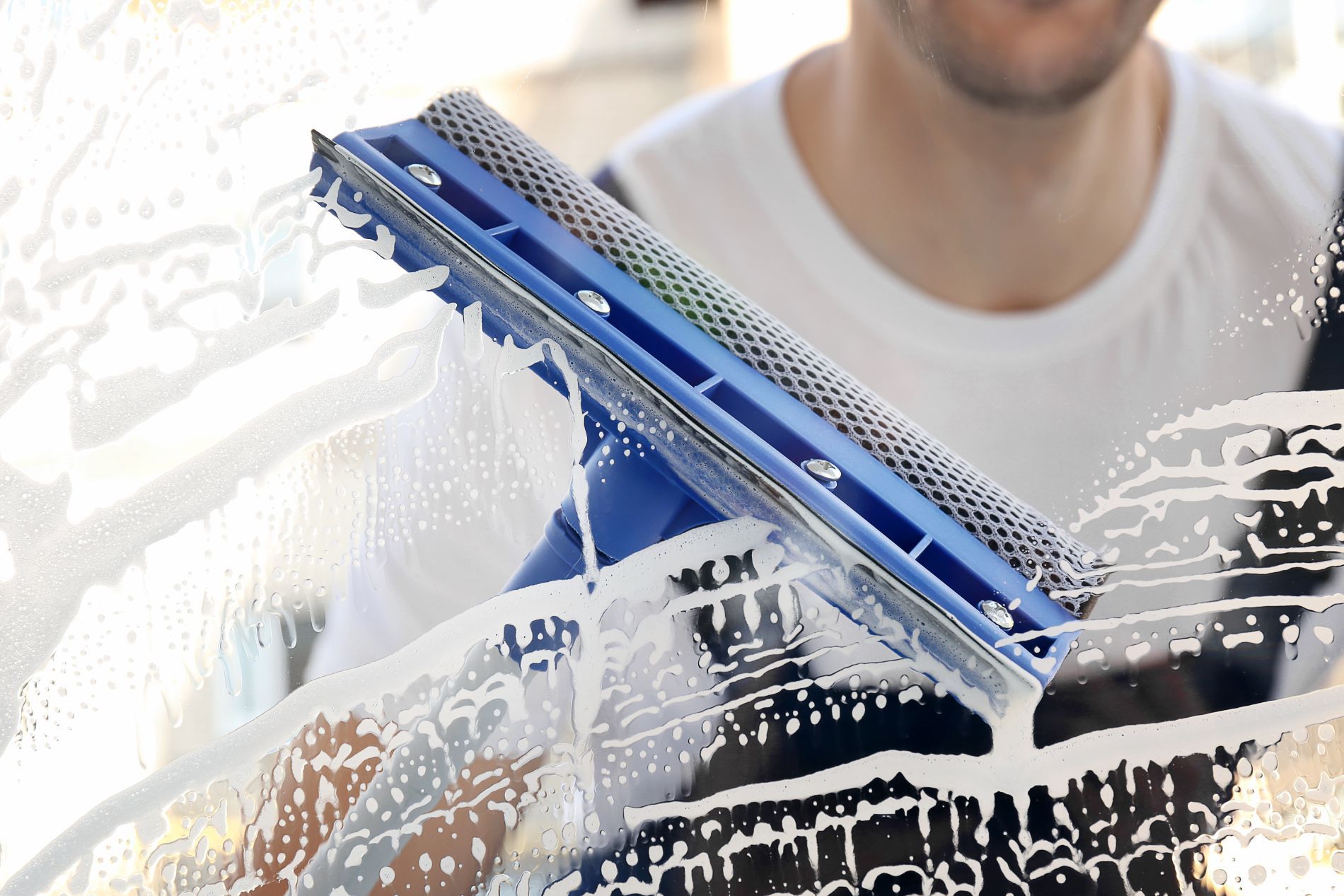 Pulizia dei vetri a Milano