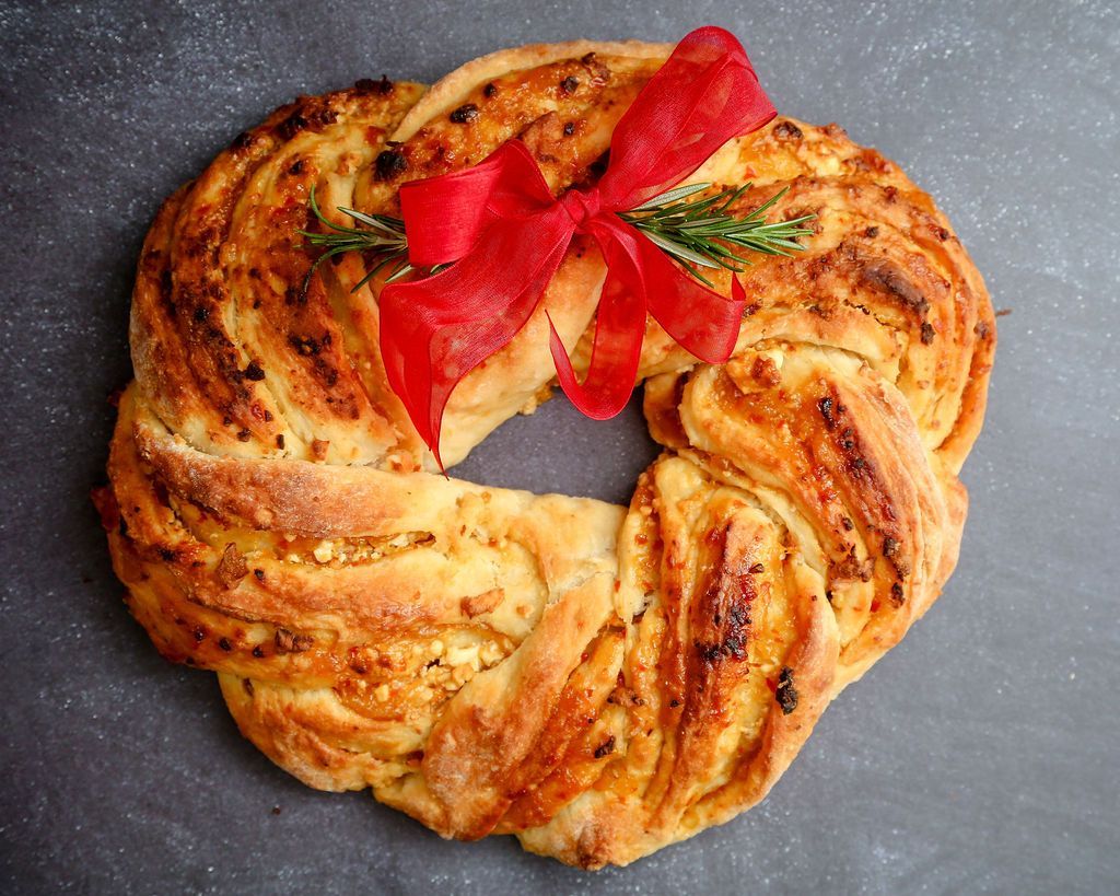 Image of a bread Christmas wreath made with True Origin Beer Bread