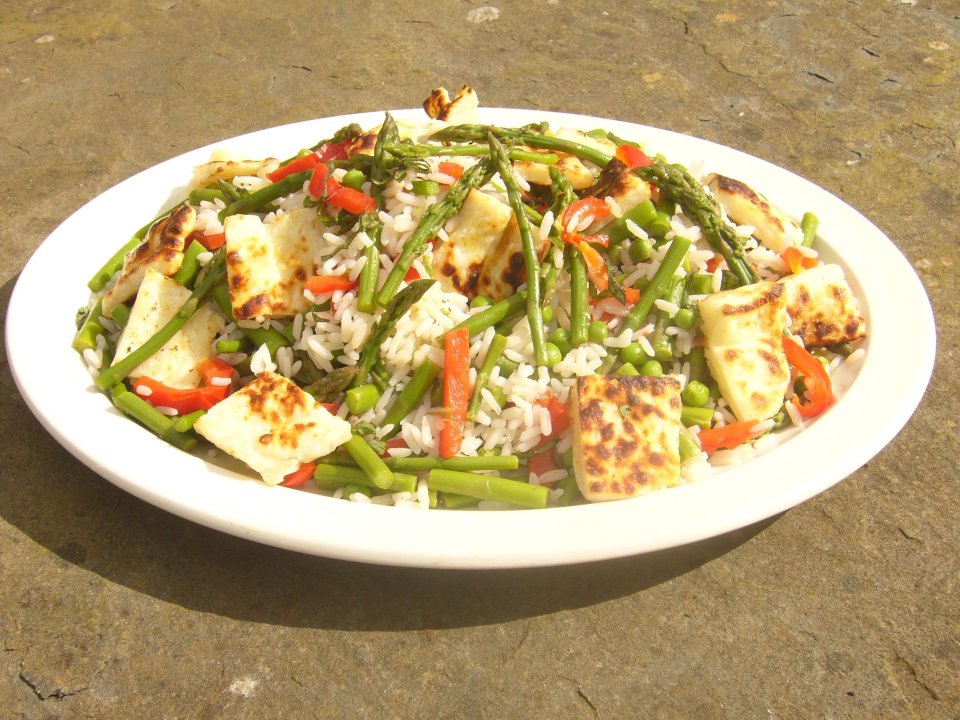 Asparagus, Rice and Halloumi Salad