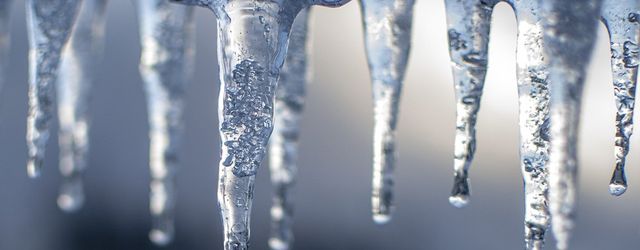 Watch Out for Ice! How to Wash Your Car in Winter