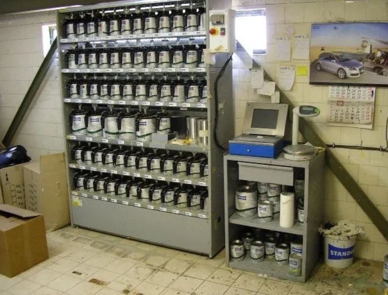 Tintometro dell'officina per autocarri e mezzi pesanti