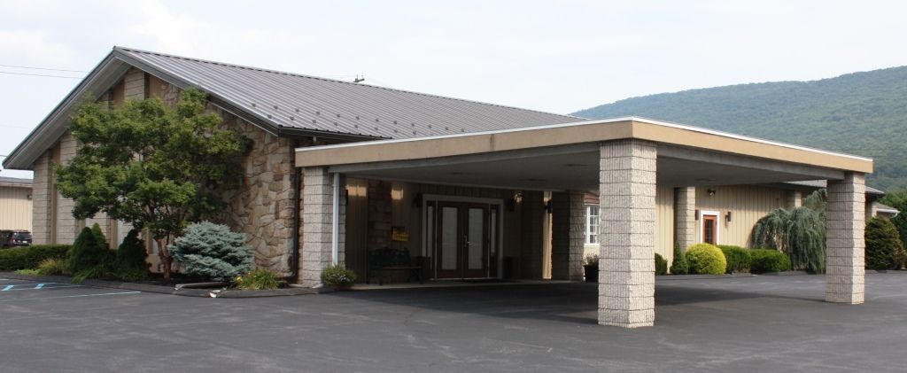 Side of Helt Funeral Chapel