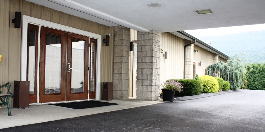 Main Entrance of Helt Funeral Chapel