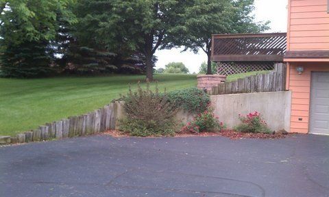Retaining Wall Before Renovation – Concrete Work in Belvidere, IL