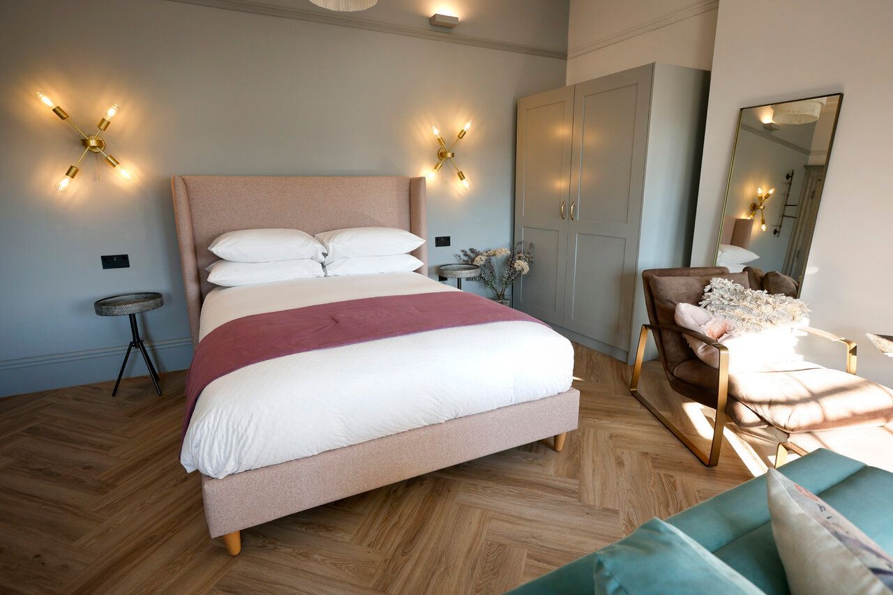 Bedroom layout of one of Neptune Apartments luxury serviced apartments in Cheltenham