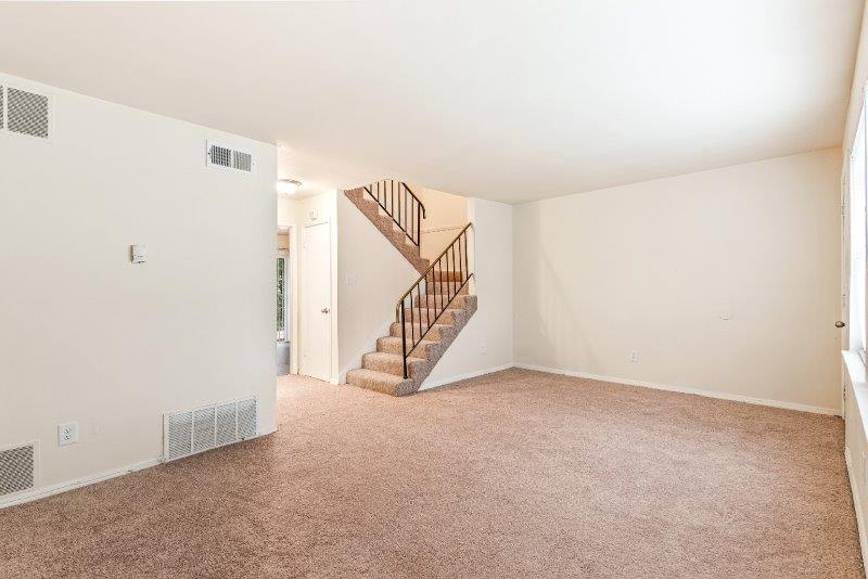 Gallery 13 Bedroom Townhomes for Rent, Broadway Townhomes